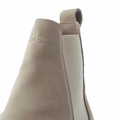 Women's Clarks Originals Desert Boots in Blush 11 Women's Clarks Originals Desert Boots in Blush -Max Factor Shop 4f32a14b38dc4aa89085f93e93126587