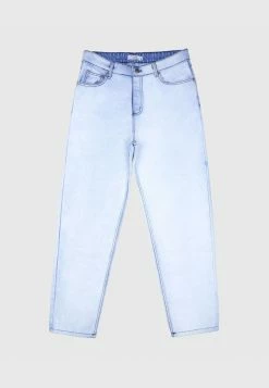 Bolongaro Trevor Relaxed Tapered Jeans in Light Blue 5 Bolongaro Trevor Relaxed Tapered Jeans in Light Blue -Max Factor Shop 6463ba0c3fd943eaab1aa852d2c3f41f