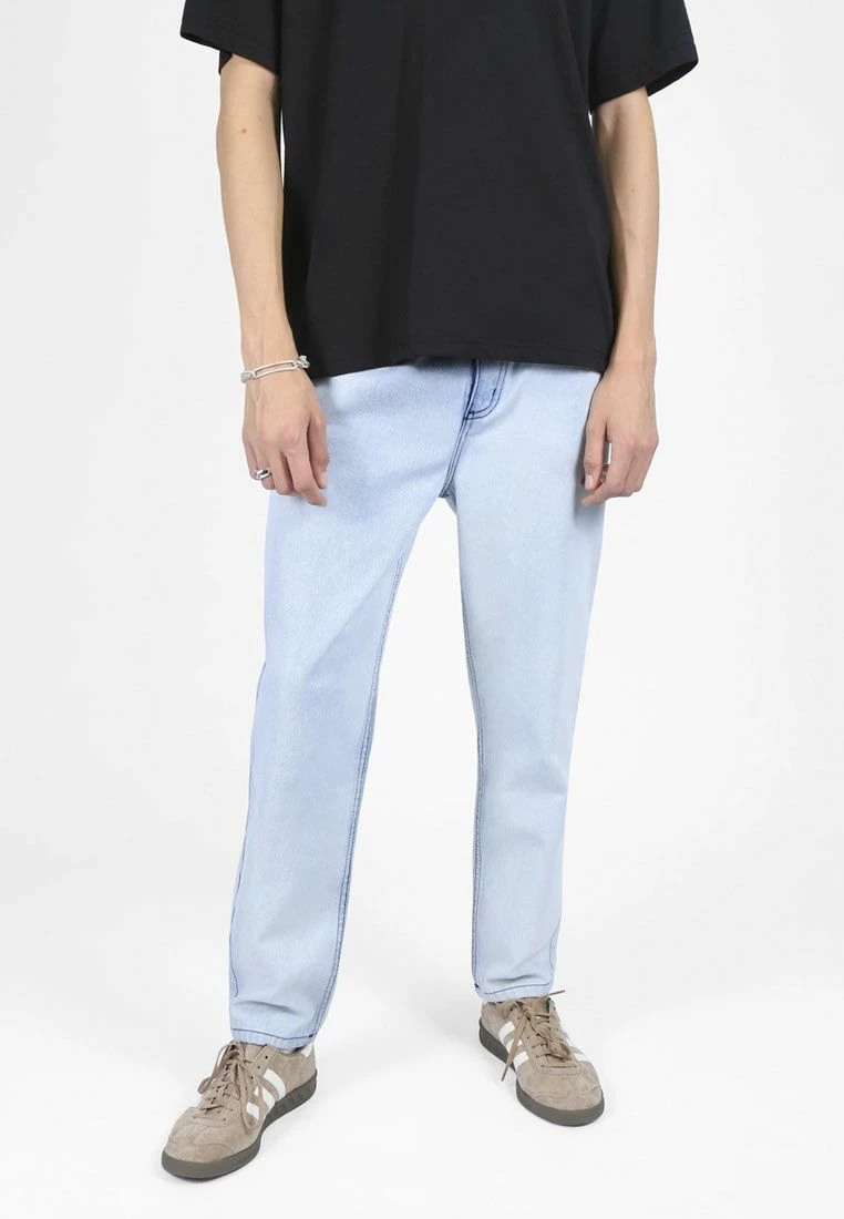 Bolongaro Trevor Relaxed Tapered Jeans in Light Blue 1 Bolongaro Trevor Relaxed Tapered Jeans in Light Blue