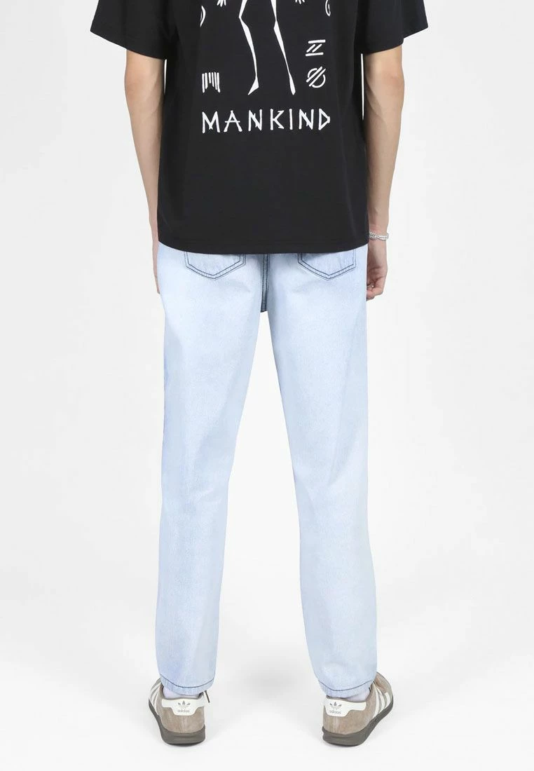 Bolongaro Trevor Relaxed Tapered Jeans in Light Blue 2 Bolongaro Trevor Relaxed Tapered Jeans in Light Blue - Image 2