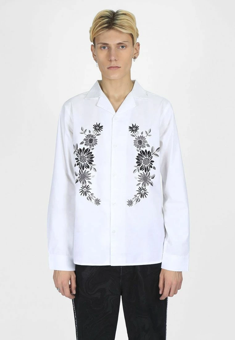 Bolongaro Trevor Shirt in White with Back Flower Embroidery 1 Bolongaro Trevor Shirt in White with Back Flower Embroidery