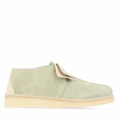 Men's Clarks Originals Desert Trek Shoes in Green